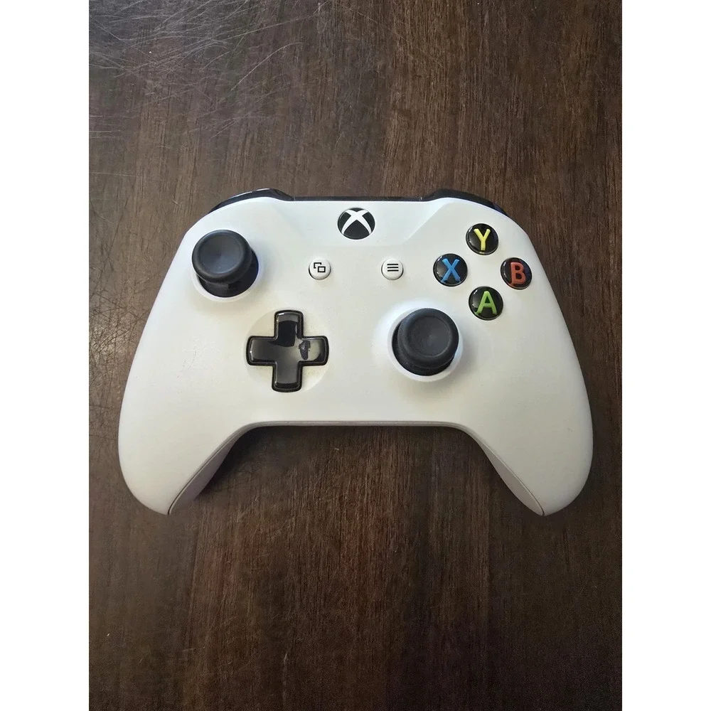 Wireless Microsoft Xbox One Controller - White - Picture 1 of 2